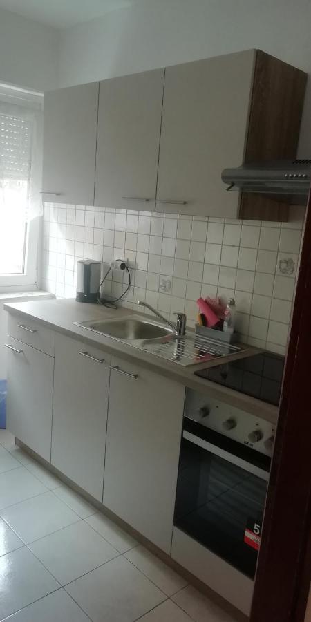 Apartmani Kod Rade Pakoštane エクステリア 写真