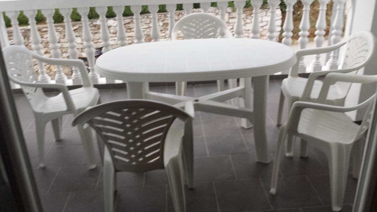 Apartmani Kod Rade Pakoštane エクステリア 写真